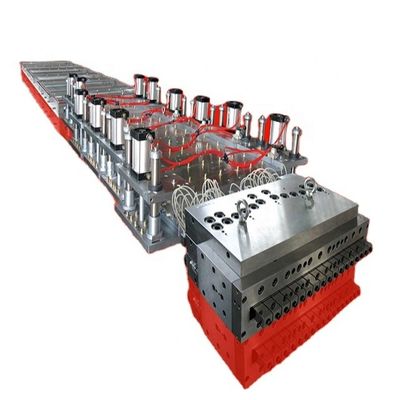 55 kW de puissance Yuhao machine d'extrusion de panneaux de porte en PVC pour la production de profilés en PVC par SIEMENS