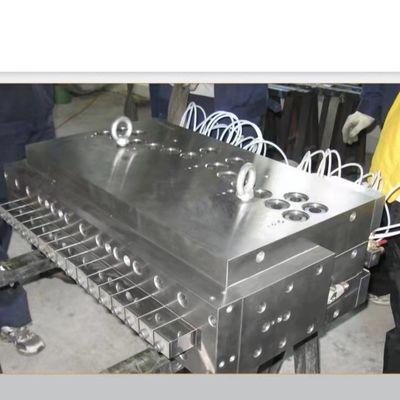 800 mm de moule d'extrusion de panneau de porte en PVC WPC pour le mode de formage et 700.800.900 large