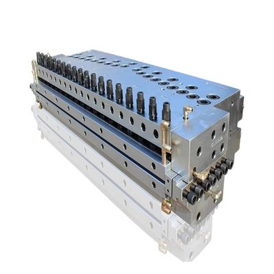 Moulures d'extrusion de panneaux mousseux en PVC/WPC pour traitement de surface de polissage par électroplatage