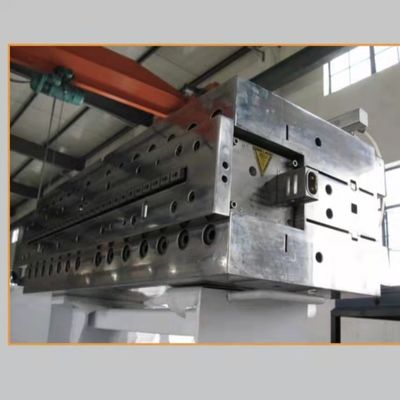 800 mm de moule d'extrusion de panneau de porte en PVC WPC pour le mode de formage et 700.800.900 large