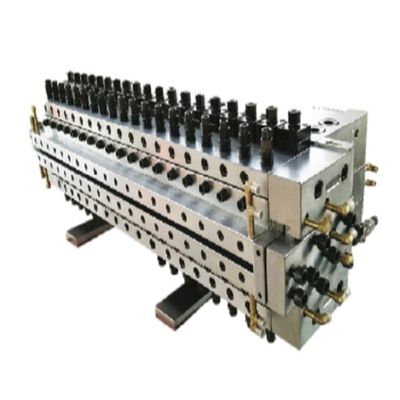 Moulures d'extrusion de panneaux mousseux en PVC/WPC pour traitement de surface de polissage par électroplatage