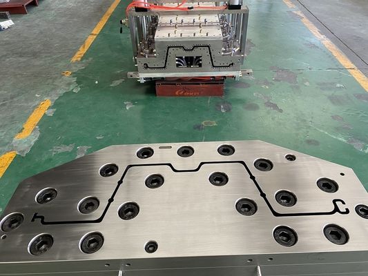 3Cr17 Matériau de moulage Piles en tôle de PVC pour l'aménagement paysager de longue durée pour le contrôle de l'érosion