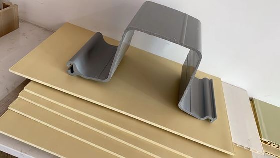 3Cr17 Matériau de moulage Piles en tôle de PVC pour l'aménagement paysager de longue durée pour le contrôle de l'érosion