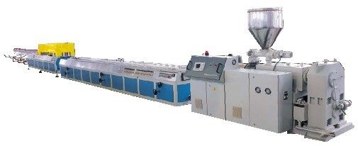 38CrMoALA matériau de vis WPC PVC ligne de production de la machine d'extrusion de profilés de panneaux muraux