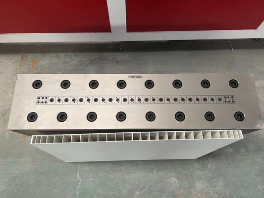 Matrice d'extrusion en plastique en argent PVC / calibrateur / tête de moulage avec 1 cavité de moule