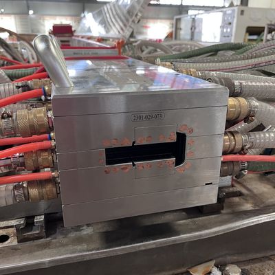 L'électroplatage, le polissage du PVC, la couture, le profilé de la planche de base, le moule d'extrusion pour les produits