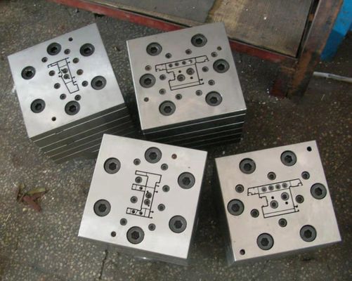 Forme d'extrusion de profilé Eko sur mesure pour les portes et fenêtres en UPVC