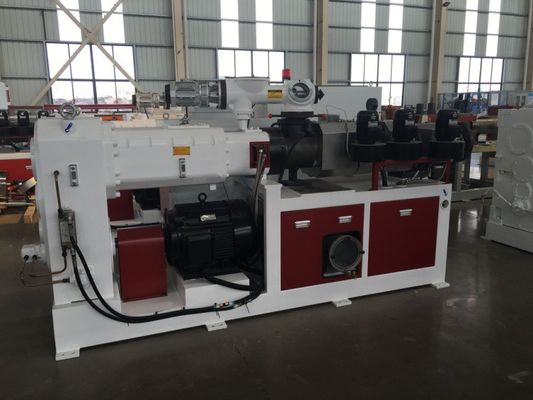 Machine d'extrusion de plastique recyclé pour la production de cadres de portes et de profils de fenêtres en PVC