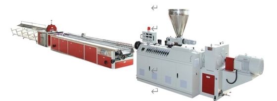 Extrudeuse de revêtement de sol en bois plastique composite WPC personnalisable