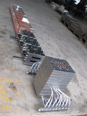 Ligne de machine d'extrudeuse pour revêtement de sol en bois plastique composite avec une capacité de 150-200 kg/h