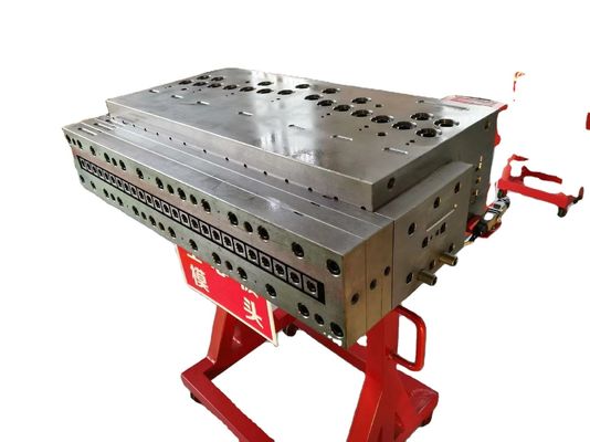 Machine d'extrusion de panneau de porte en UPVC/WPC pour les travaux de construction