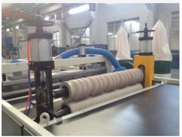 Machine à extruder les tôles de toit vitrées en PVC à double vis conique avec ABB Inverte