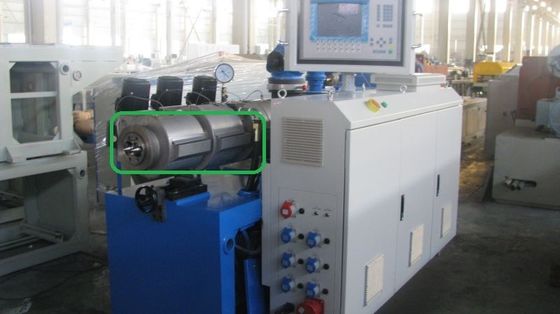 Ligne d'extrusion de profilé de fenêtre en PVC de diamètre de vis de 65/132 mm pour la production de cadres de fenêtre