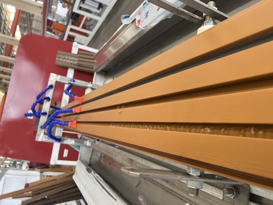 Machine de fabrication de panneaux de plafond en PVC à double vis conique à contre-rotation à haute productivité