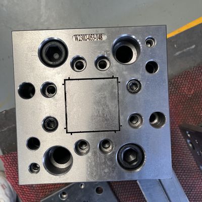 Produits ménagers en UPVC, moules pour la production d'éviers à rainures en PVC pour répondre aux exigences des clients