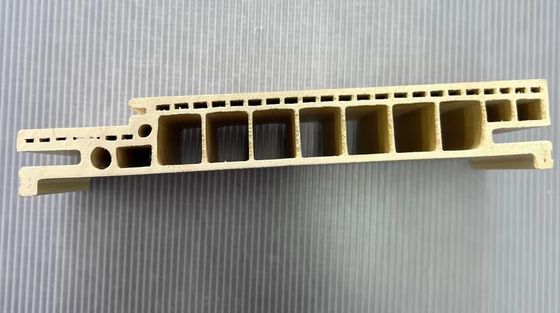 1 Ligne de production d'extrusion de porte en WPC en argent creux