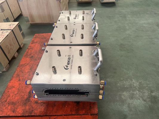 Conception de moule à extrusion pour les profils WPC PE PP en taille client