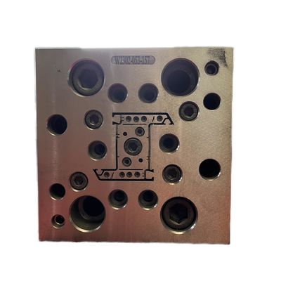 1 Moule à cavité pour couvercle de porte en bois plastique en WPC et profil de fenêtre en UPVC Profil auxiliaire