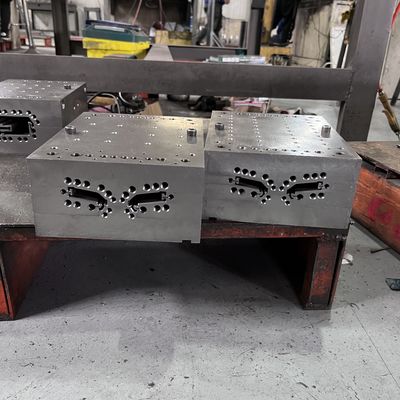Processus de création de profilés de plaques de base en PVC