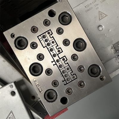 Extrusion de moules de profil en UPVC pour les produits ménagers