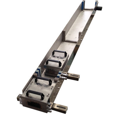 Traitement de surface de polissage par galvanoplastie WPC PE PP Profiles de moulage par extrusion