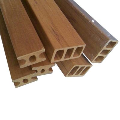 PE WOOD moulage par extrusion à la matrice longue durée de vie et conception pour les produits en plastique