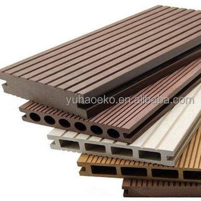 PE WOOD moulage par extrusion à la matrice longue durée de vie et conception pour les produits en plastique