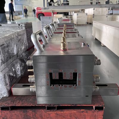 Taille du client Moule en UPVC pour fenêtres et portes fabriquées en profilés par extrusion