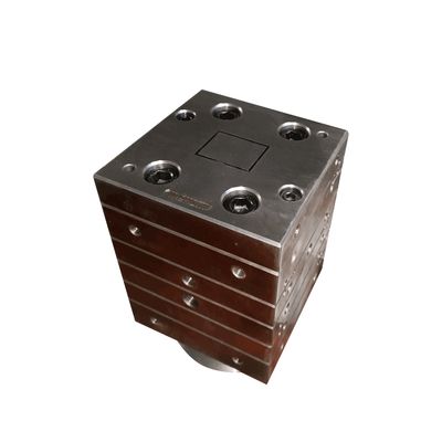 Profil extérieur Produit pour fenêtres 3CR17 Moldes et étalonnage de troncs en PVC avec réservoir d'eau