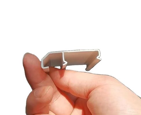 AutoCAD a conçu un profilé en UPC avec une extrusion de moule pour panneau creux de fabricant