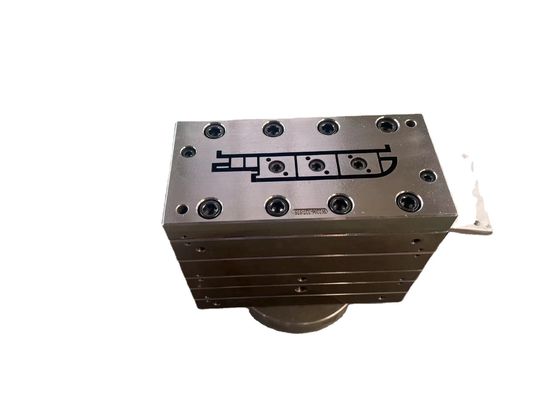 Forme d'extrusion de poutres de revêtement de sol en WPC de taille personnalisée fabriquée à Huangshi avec du matériau 3CR17