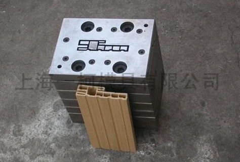 Moule d'extrusion de polissage par galvanoplastie avancée pour profilure de fenêtre et de porte en PVC