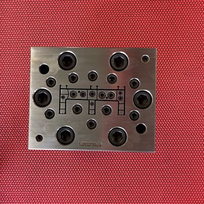 Des outils de moulage sous pression à extrusion en PVC conçus sur mesure par AutoCAD pour des performances garanties