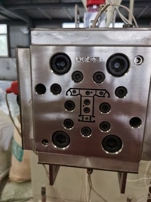 Moule à extrusion d'argent pour la production de portes de fenêtres en acier plastique