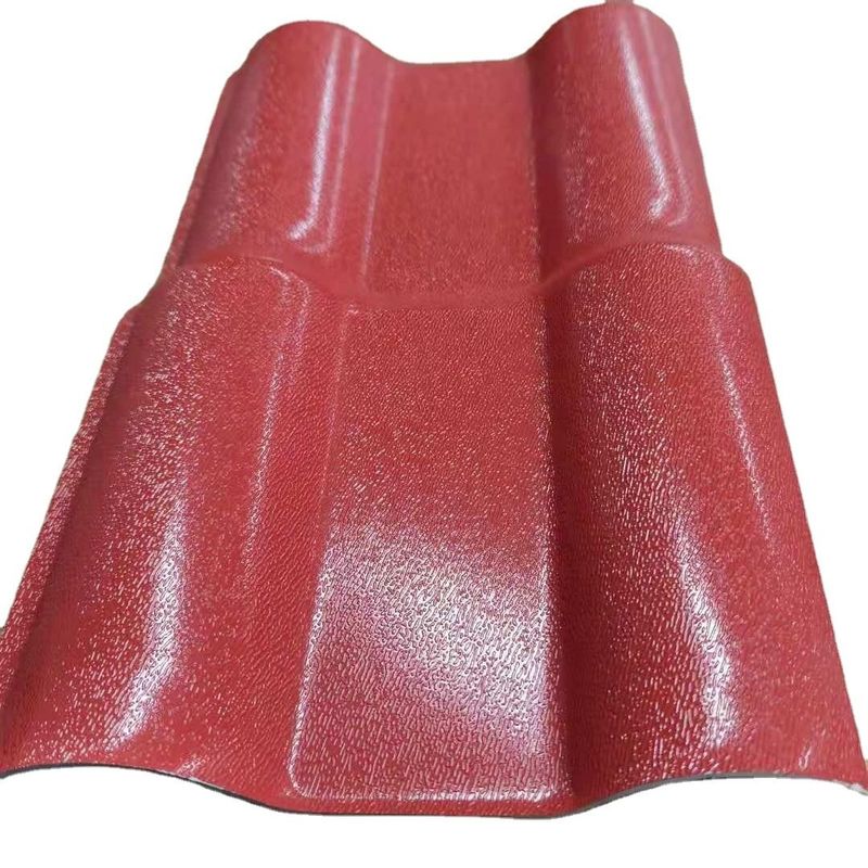 Technologie de la ligne de production d'extrusion de carreaux de toiture en PVC pour la fabrication de tôles de toiture