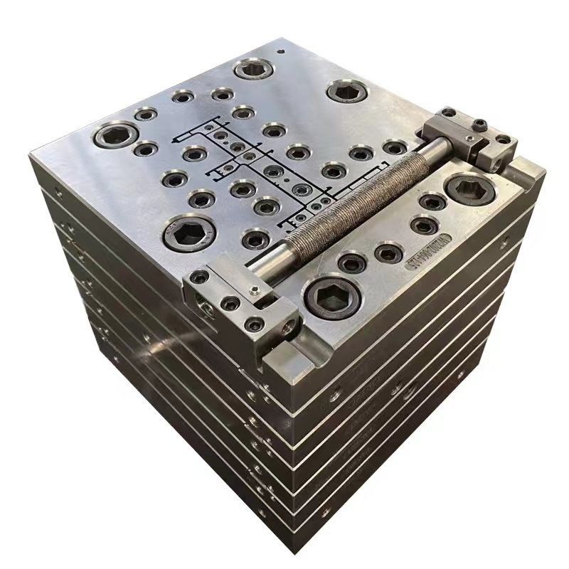 Profil de cadre de fenêtre en PVC Extrusion de moule de moulage Outils EKO pour une productivité et une efficacité élevées