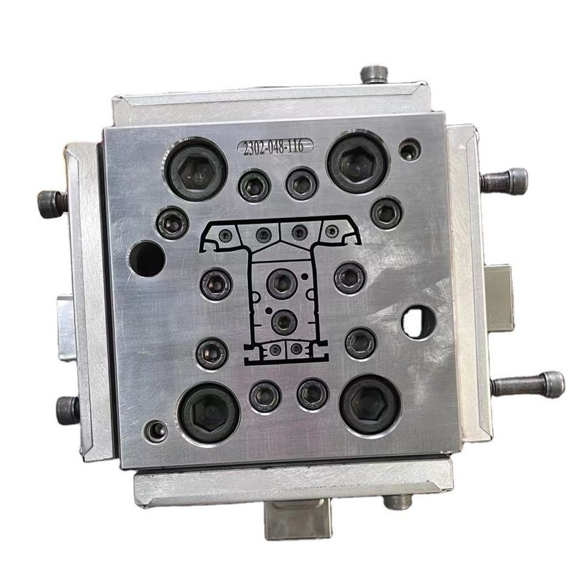 3CR17 Matériau PVC Partie de profilé Extrusion pour produits ménagers Moule de bonne qualité